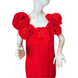 CQ BY CQ RED PLEATED FLOWER DRESS